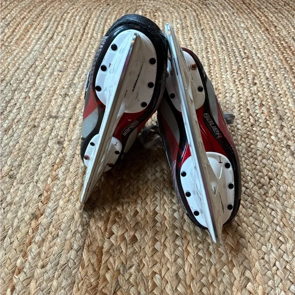 Bauer Vapor x4 Hockey Skates - kids size 5, Black, Red, and Gray - Picture 5 of 11